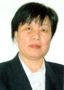 Gđa Yang Yinqao je pala s prozora zgrade i smrtno nastradala tijekom policijske racije koja je imala za cilj otkriti tko je postavio na internet detalje peticije vezane za Li Lankui.